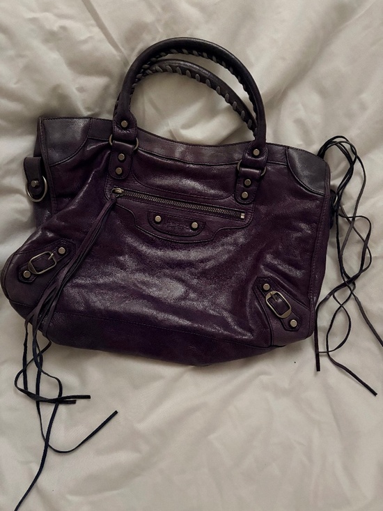 Italian Bag Handbags - Yummy Purple Italian Distressed Leather Vintage Tote Bag!!